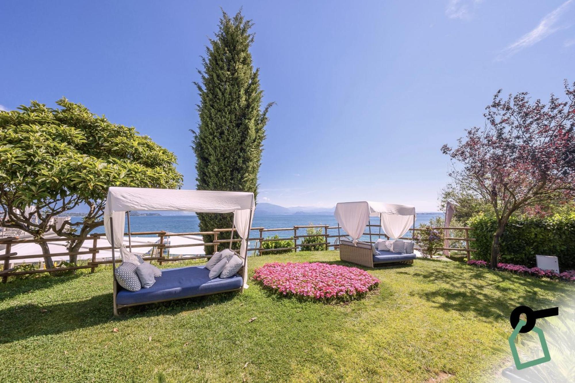Hotiday Apartment Collection - Desenzano 代森扎诺-德尔加达 外观 照片